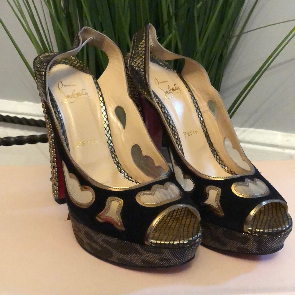 Louboutin black and gold platform peep toe